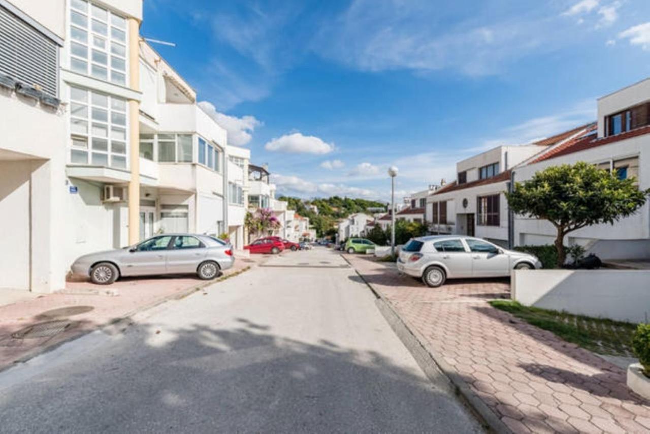 Sea View Apartment Reno W/Garage Split Eksteriør billede